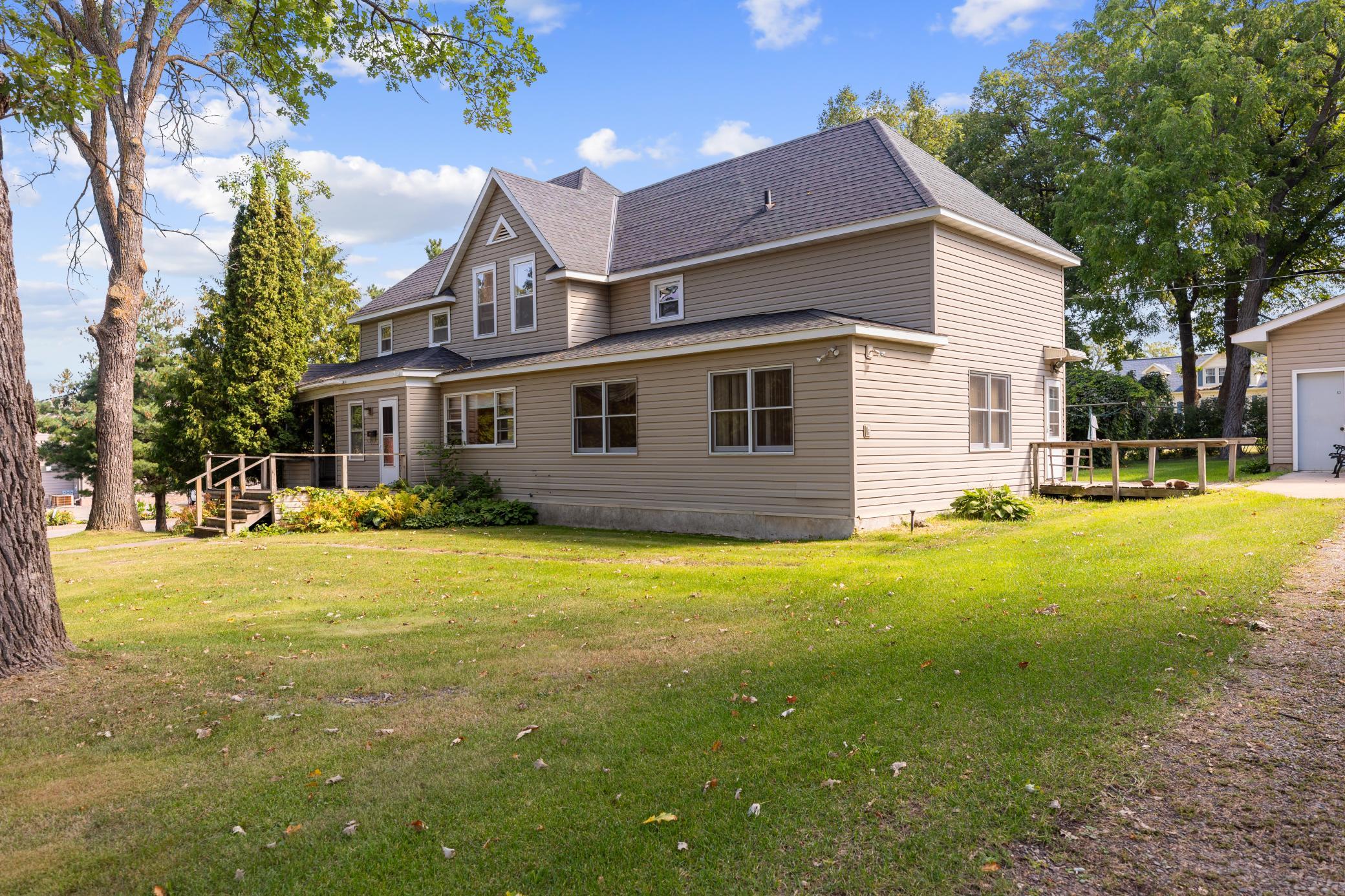 105 3rd Street SE