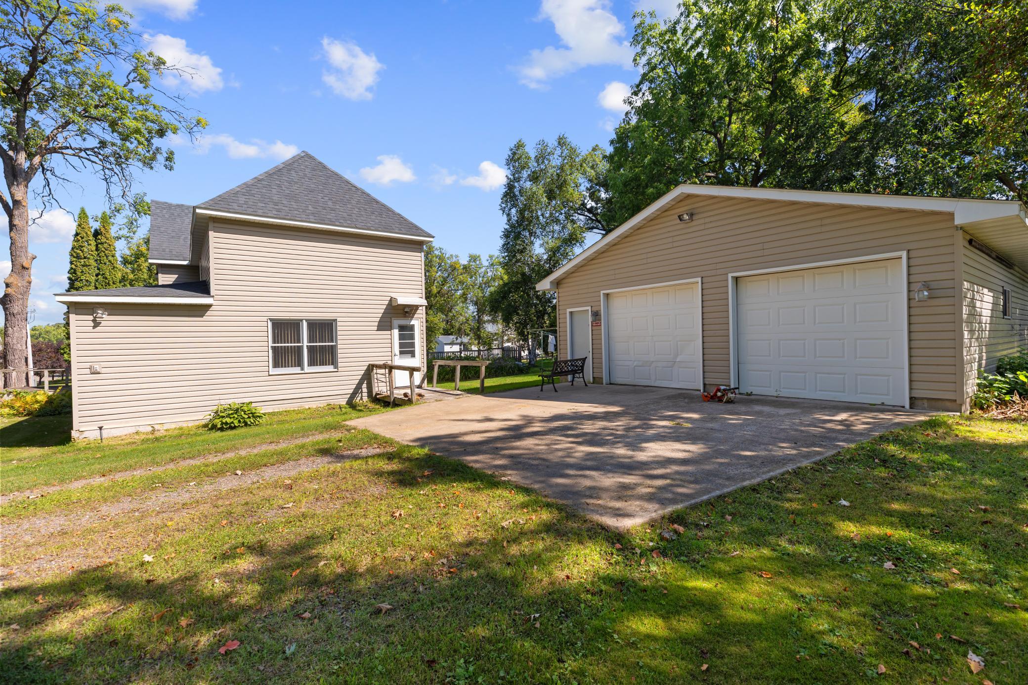 105 3rd Street SE
