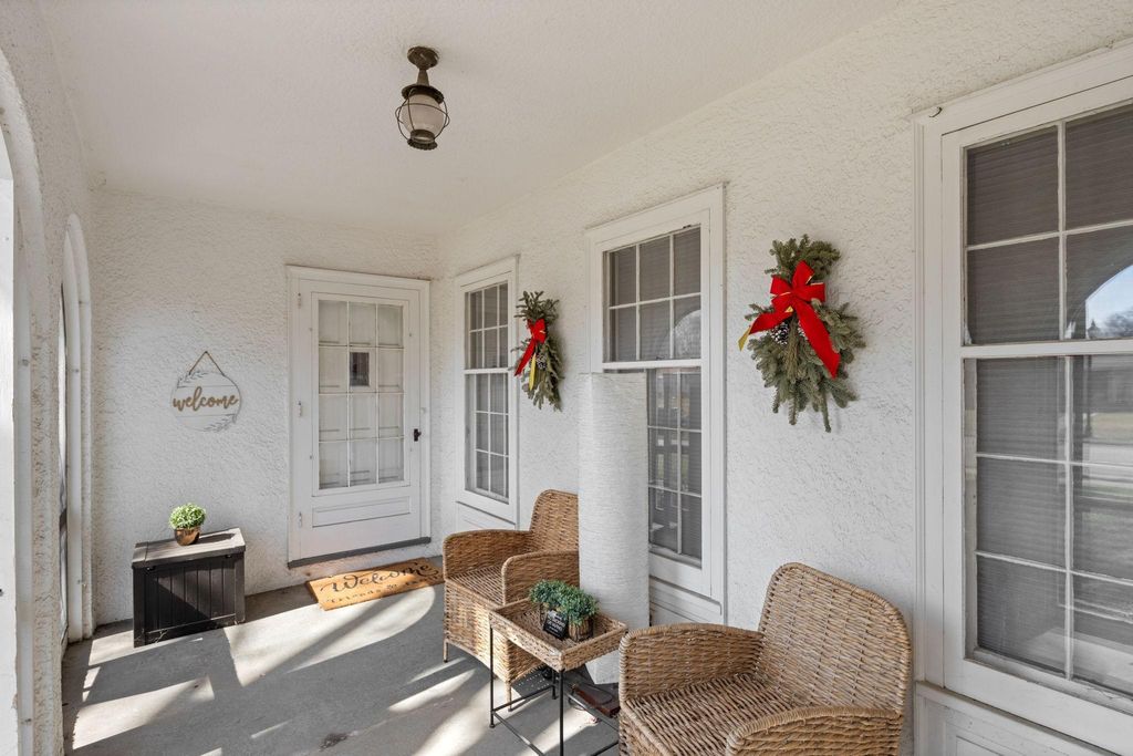 Photo of 2721 29th Avenue NE, Saint Anthony, MN 55418 (MLS # 7046667)