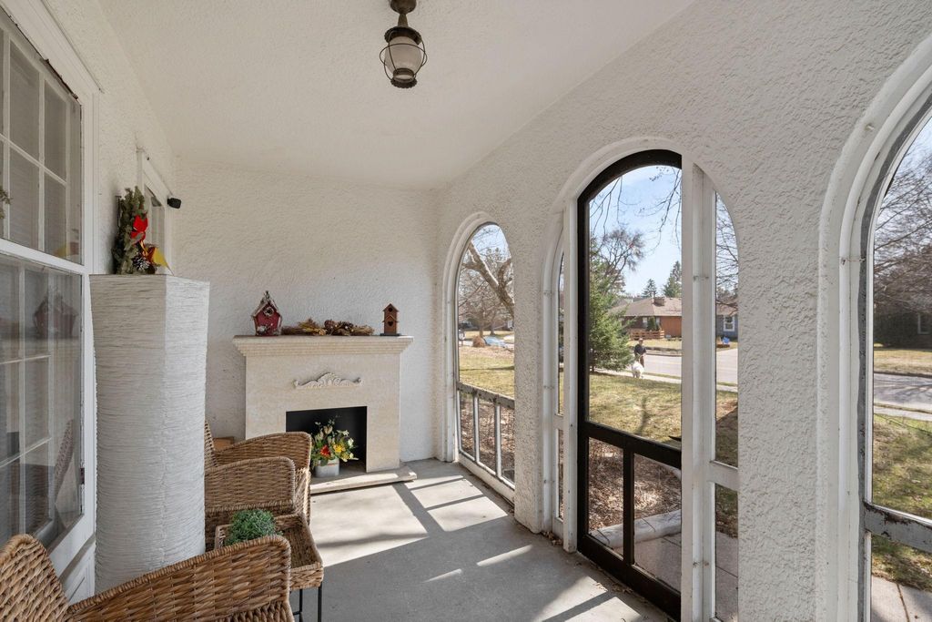 Photo of 2721 29th Avenue NE, Saint Anthony, MN 55418 (MLS # 7046667)