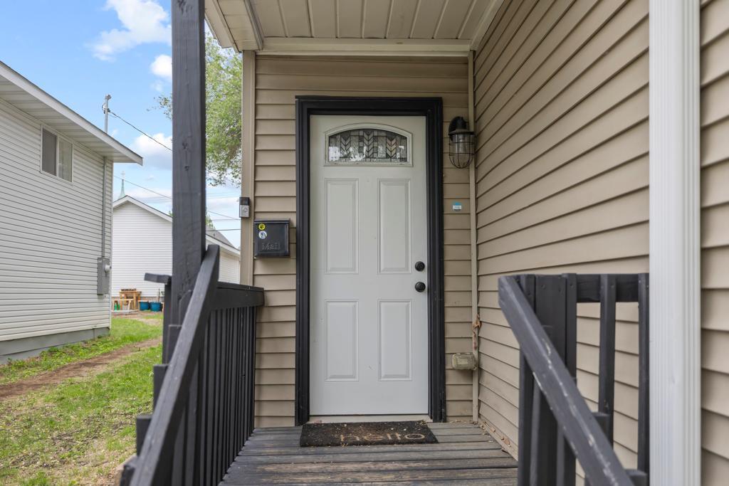 588 Van Buren Avenue