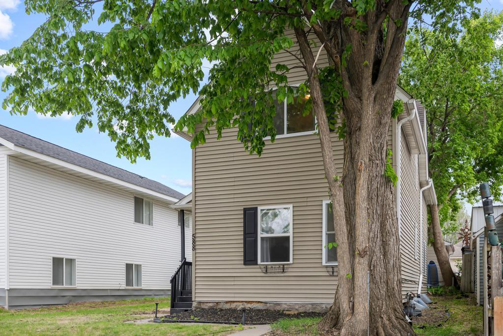 588 Van Buren Avenue