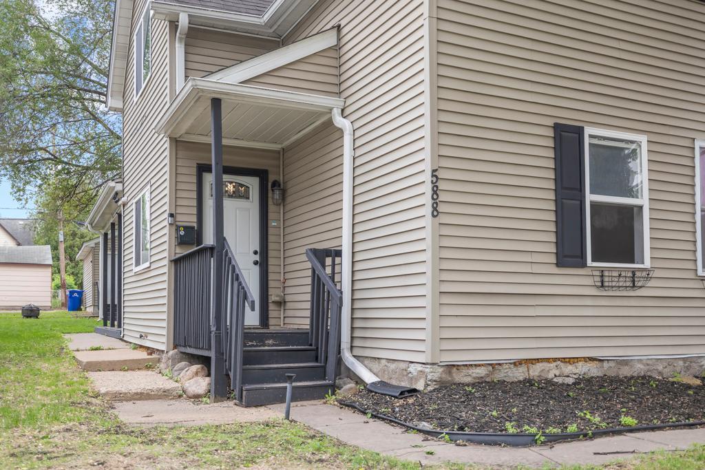 588 Van Buren Avenue