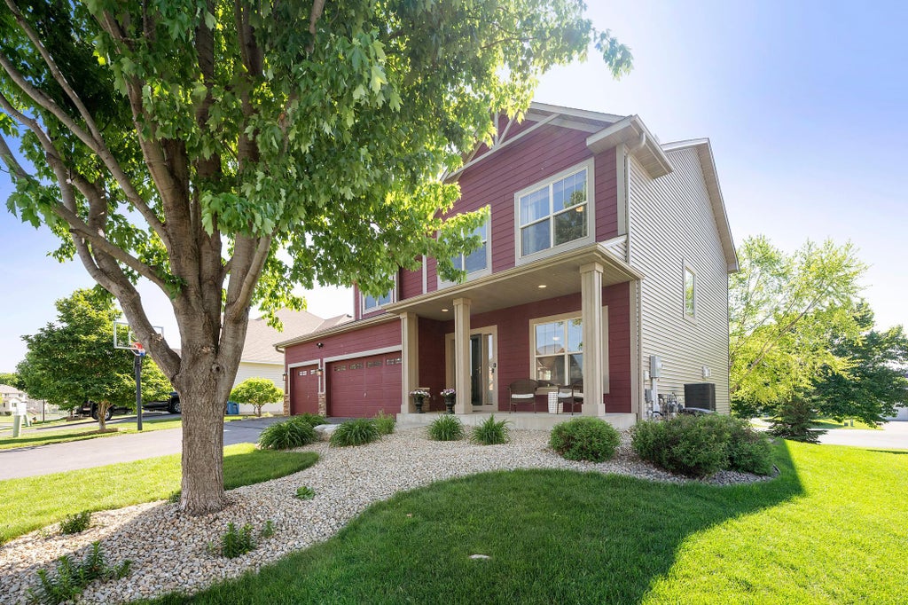 Photo of 1774 Fox Run RUN, Shakopee, MN 55379 (MLS # 7152757)