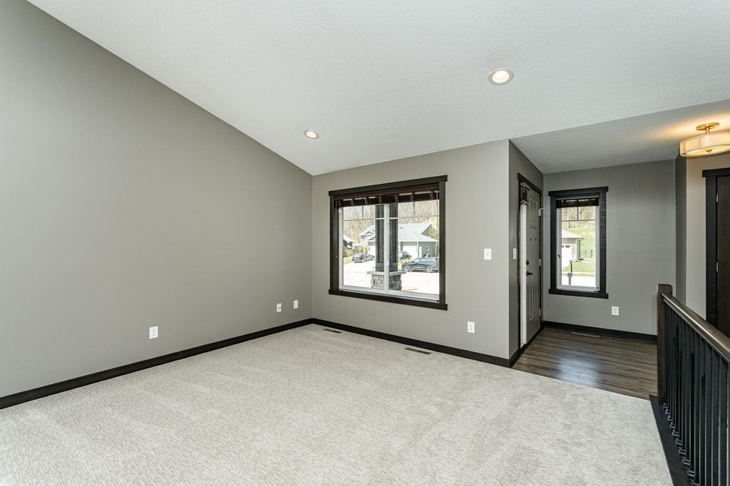 Photo of 3346 Ridgeline Drive SE, Rochester, MN 55904 (MLS # 7052282)