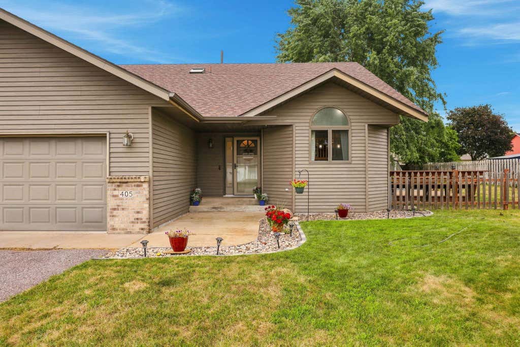 Photo of 405 15th Street N, Sauk Rapids, MN 56379 (MLS # 7121652)