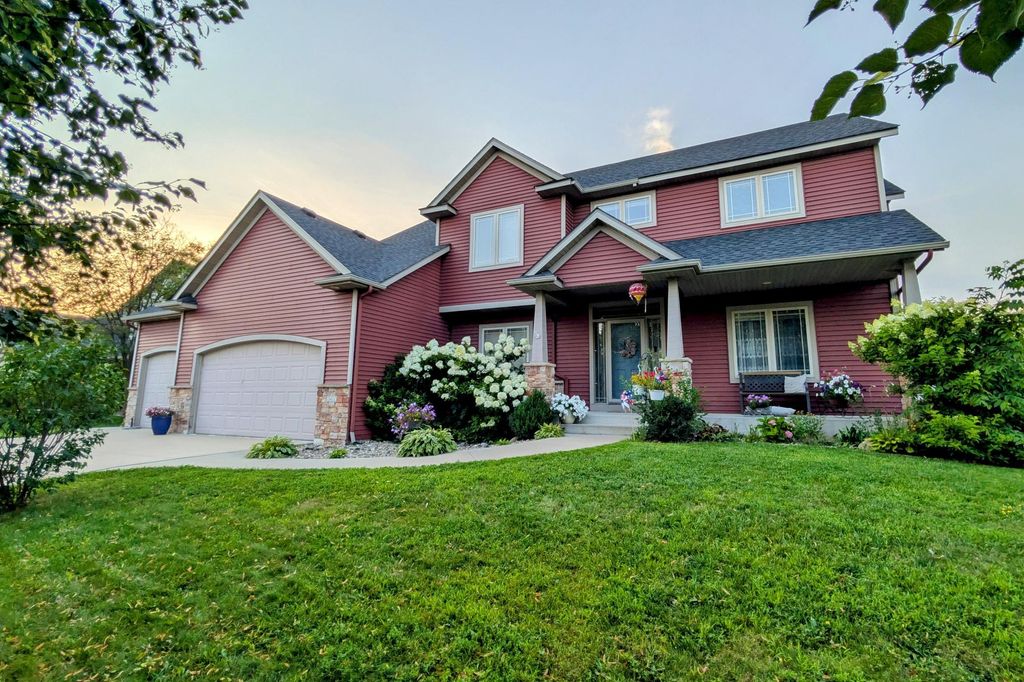 Photo of 3411 Tralee Lane NE, Rochester, MN 55906 (MLS # 7027002)