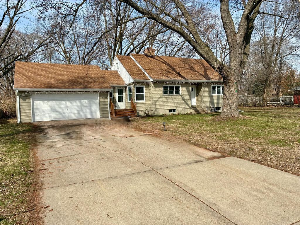 Photo of 8716 Elliot Avenue S, Bloomington, MN 55420 (MLS # 7051986)