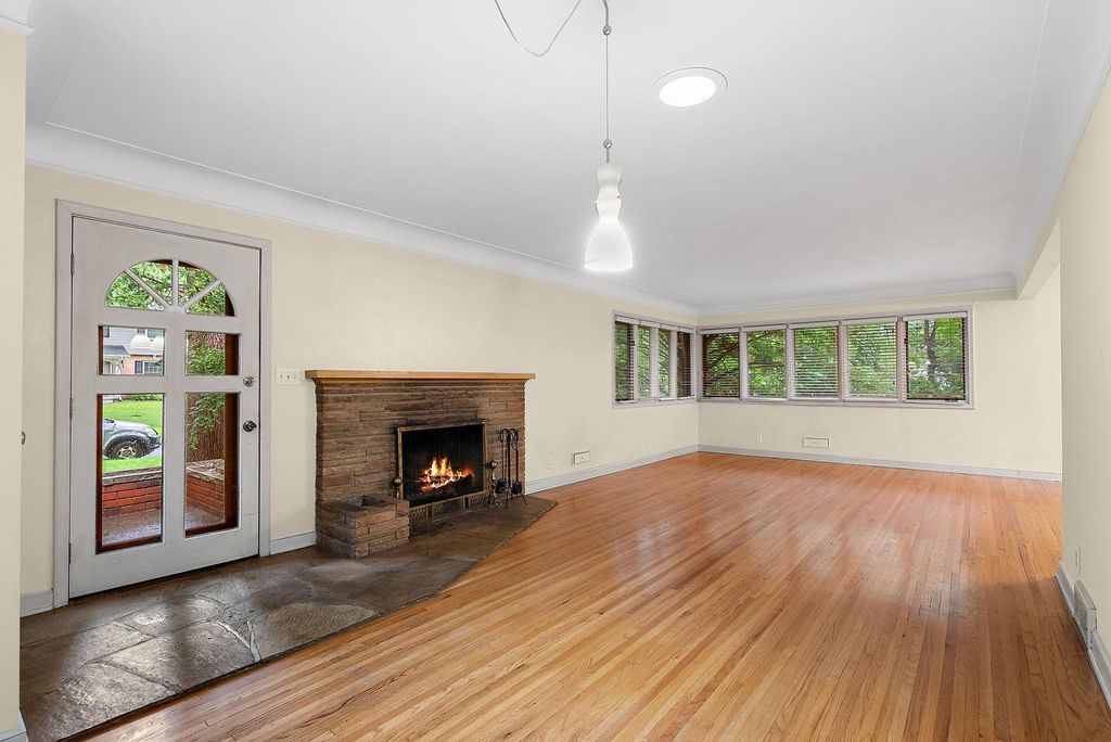 Photo of 5241 Edenmoor Street, Edina, MN 55436 (MLS # 6826702)