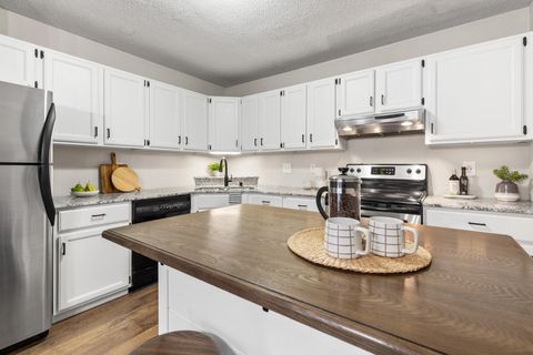 2240 Ridge Drive 13 Saint Louis Park MN 55416