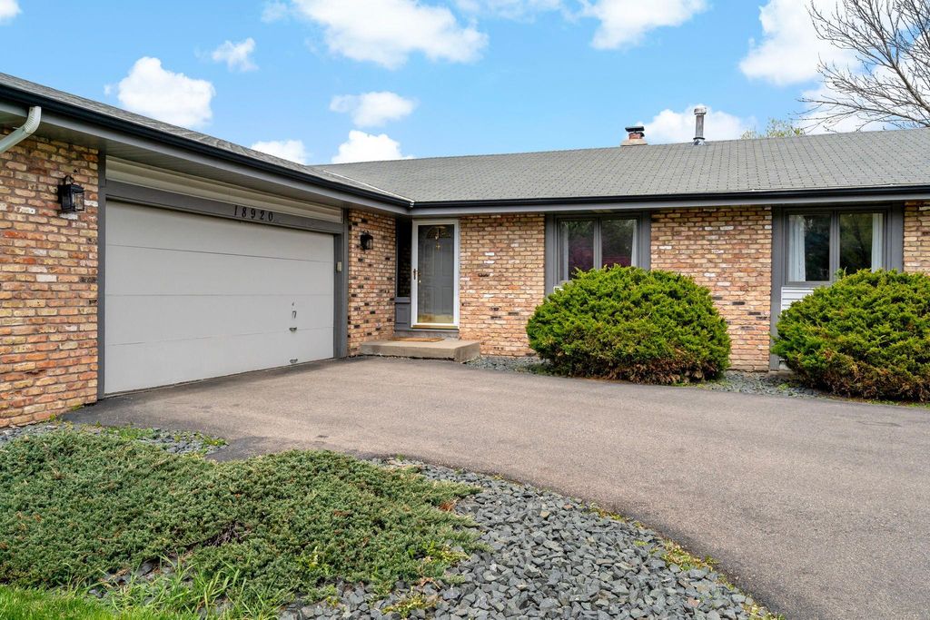 Photo of 18920 27th Avenue N, Plymouth, MN 55447 (MLS # 7078239)