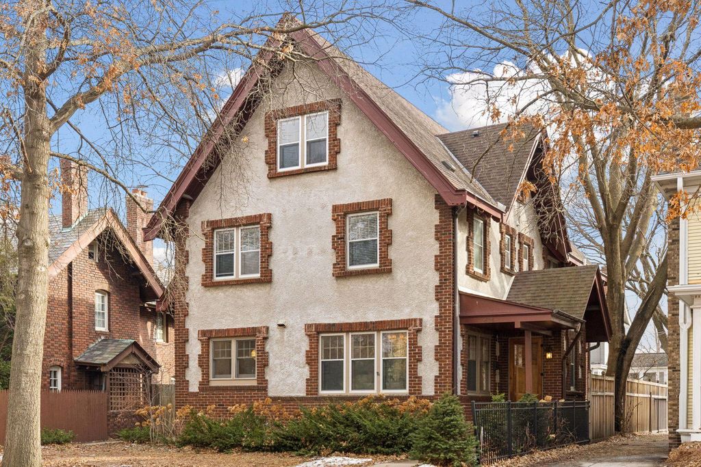 Photo of 806 Osceola Avenue, Saint Paul, MN 55105 (MLS # 7017334)