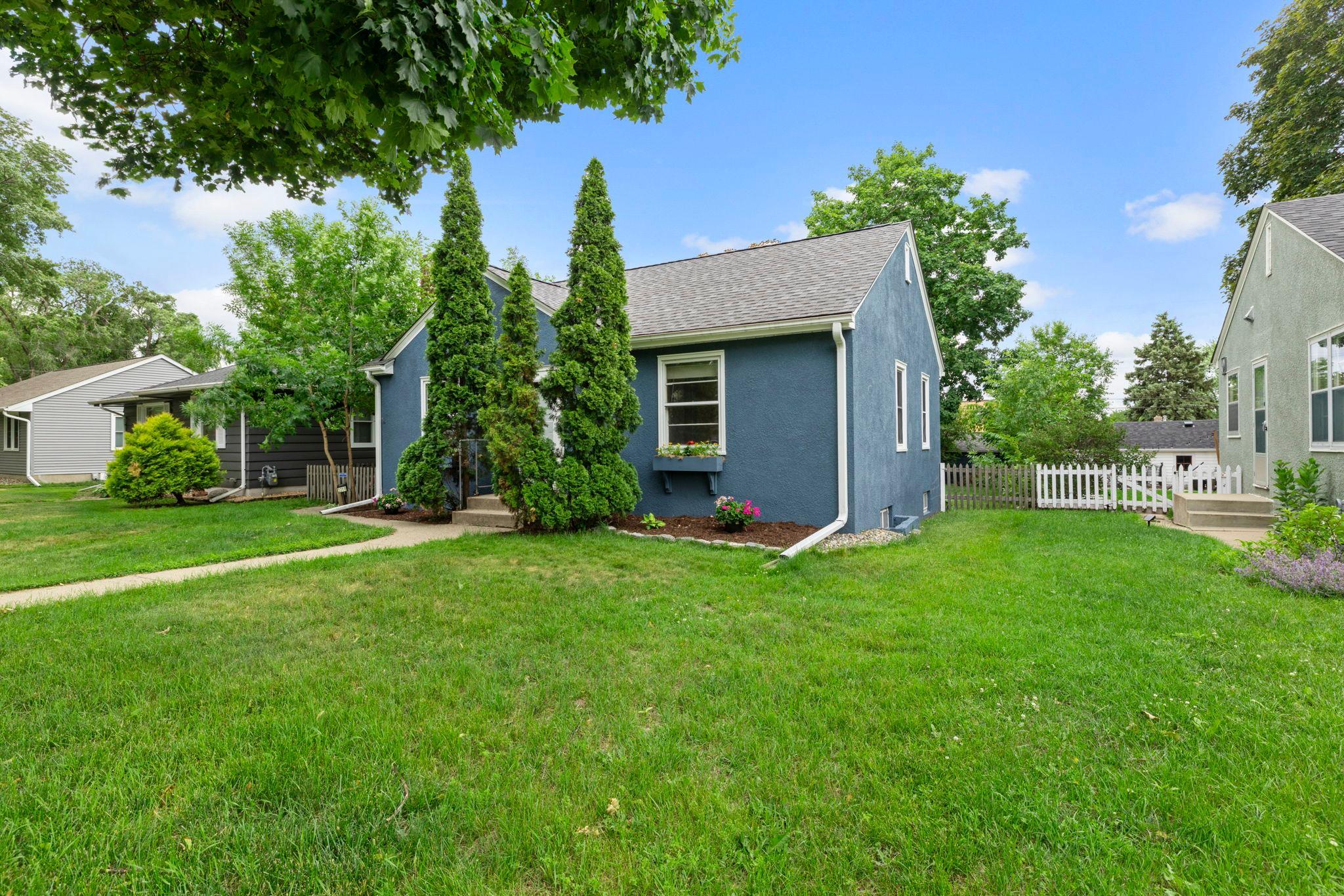 2219 E 36 1/2 Street