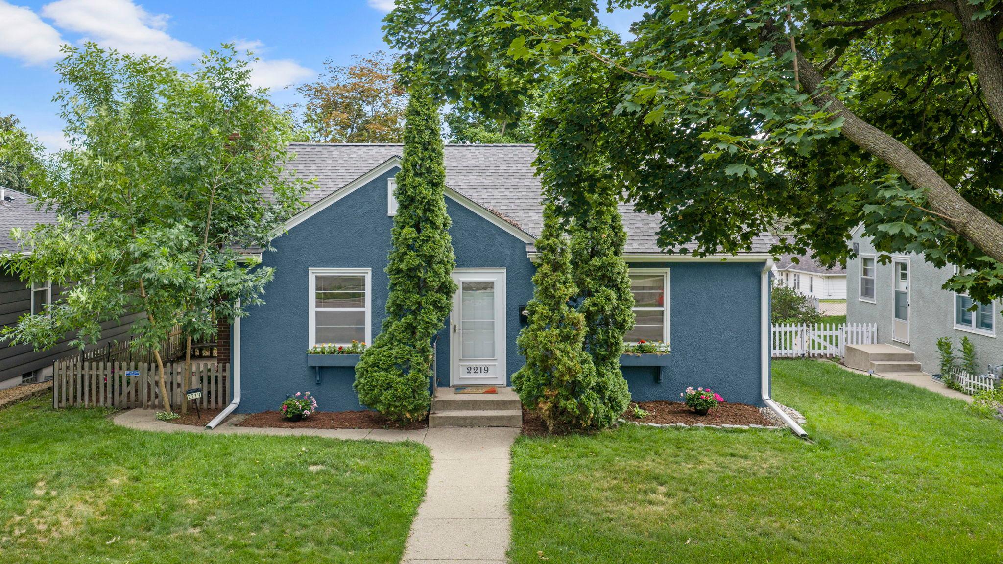 2219 E 36 1/2 Street