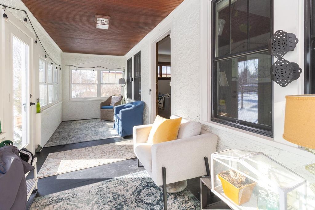 Photo of 1691 Hartford Avenue, Saint Paul, MN 55116 (MLS # 7014588)