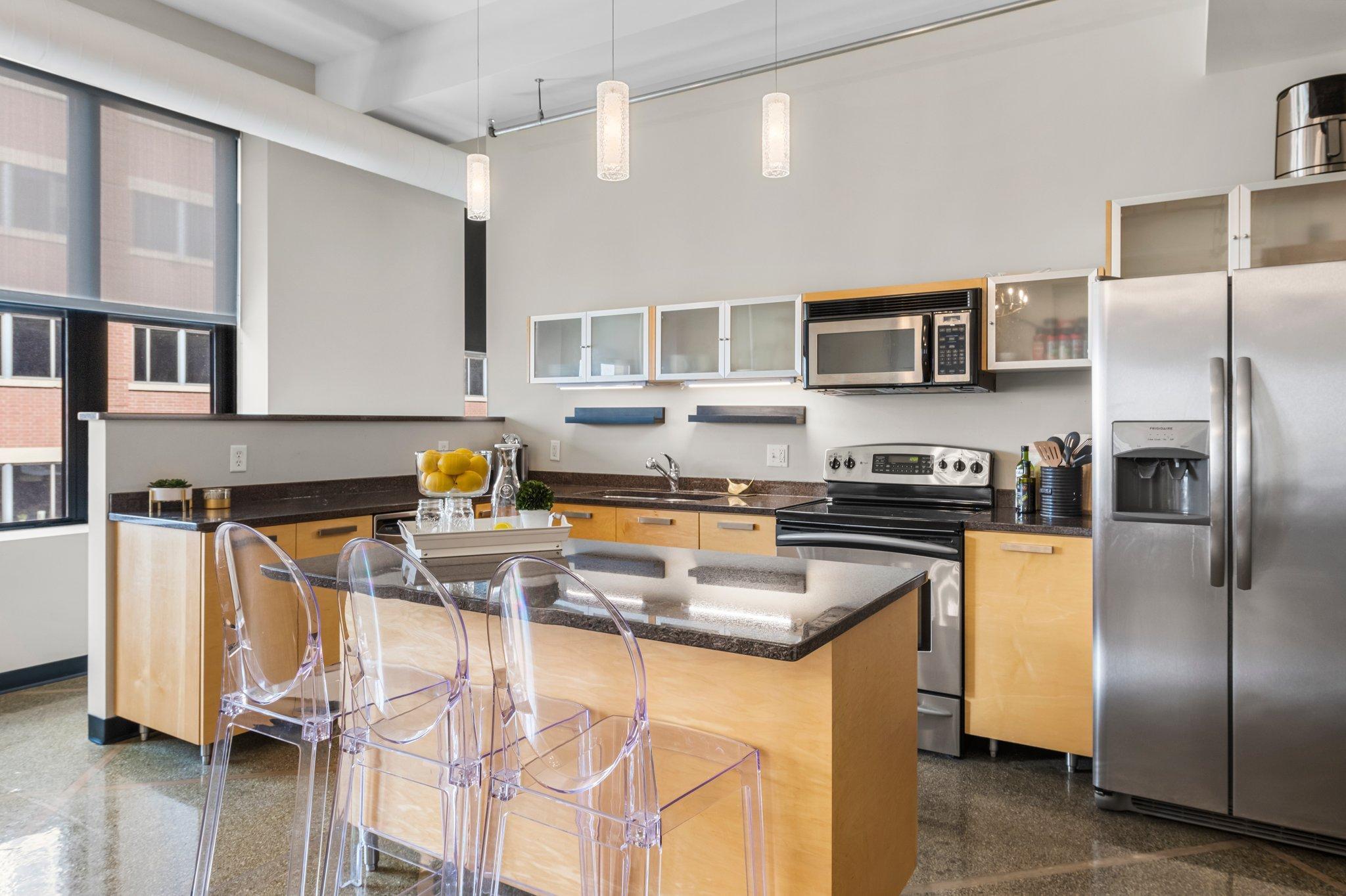 350 Saint Peter Street 701