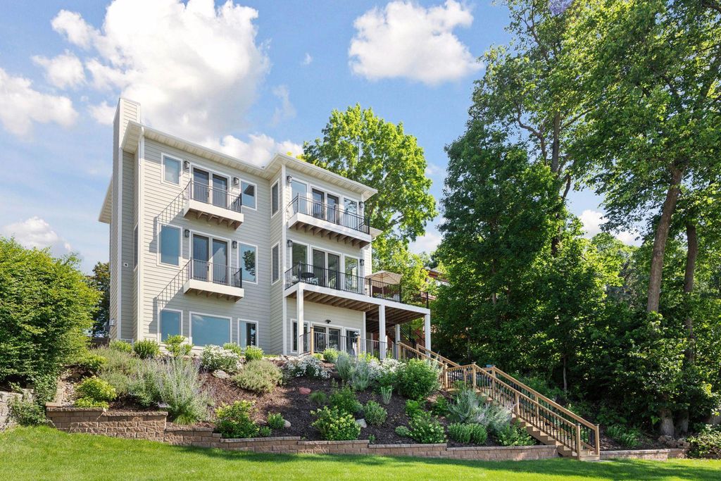 Photo of 6001 Ridgewood Road, Mound, MN 55364 (MLS # 7009702)