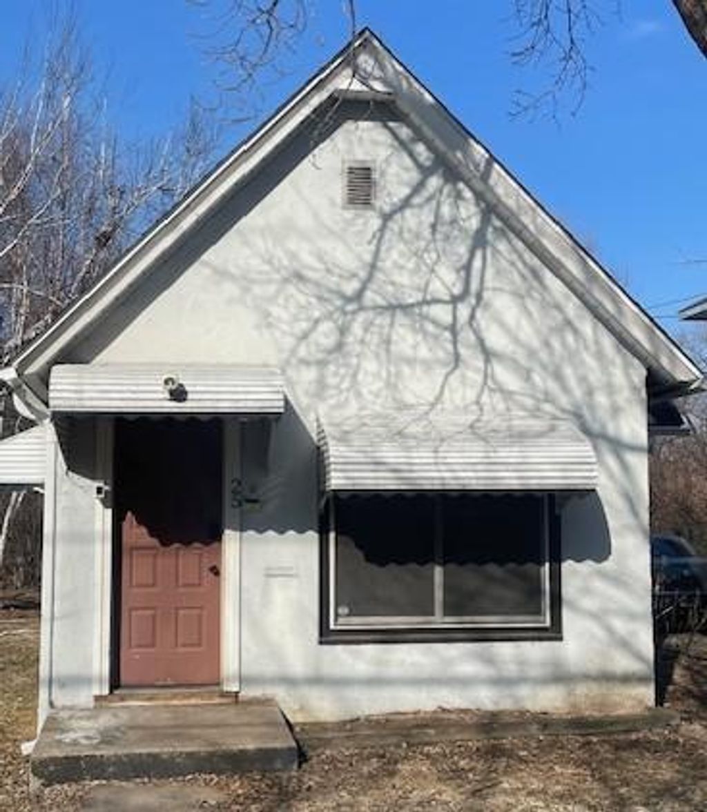 Photo of 25 Winter Street, Saint Paul, MN 55103 (MLS # 7035257)