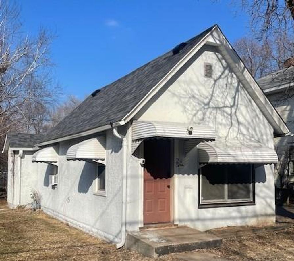 Photo of 25 Winter Street, Saint Paul, MN 55103 (MLS # 7035257)
