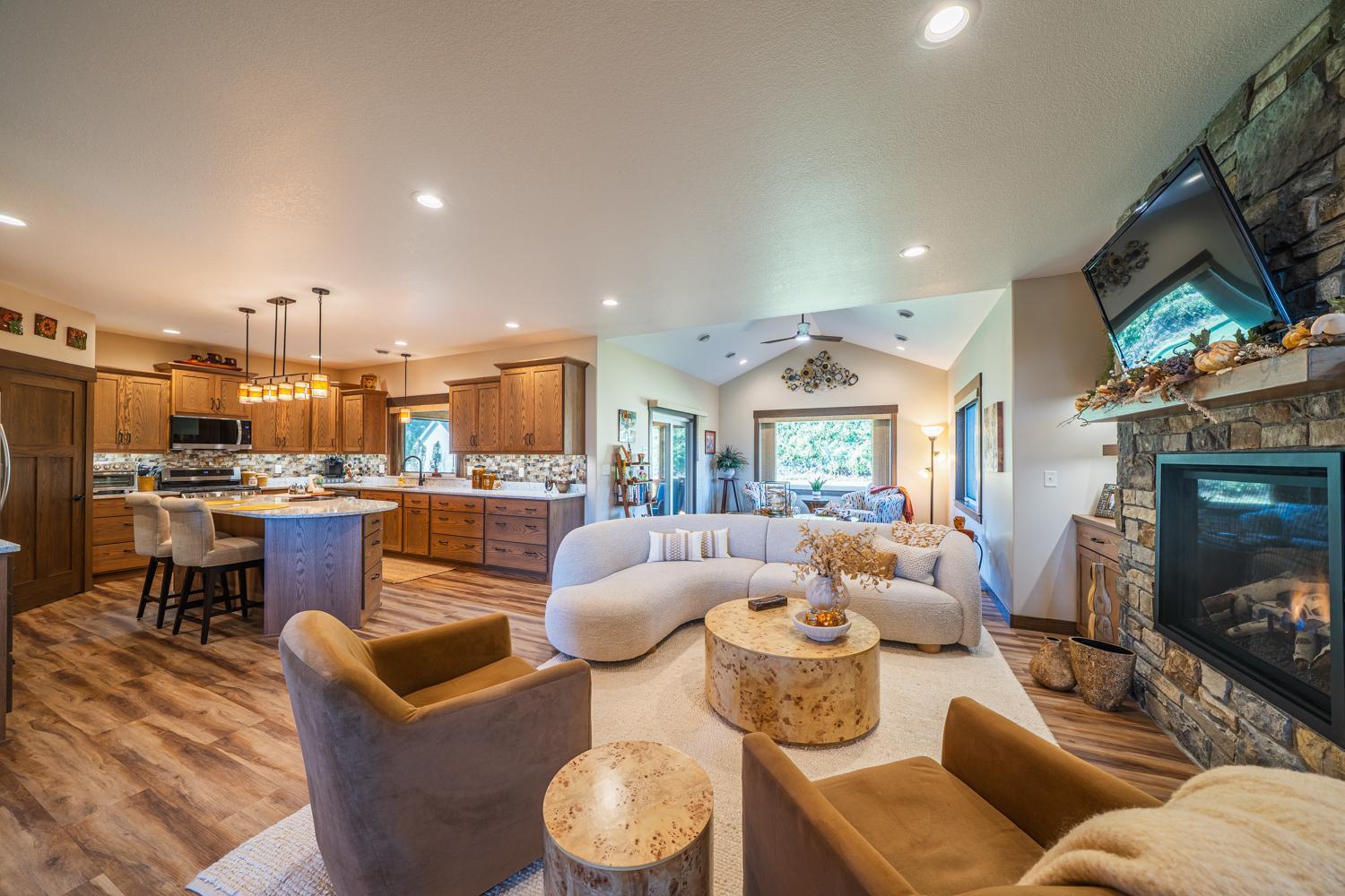 626 Lake Forest Circle