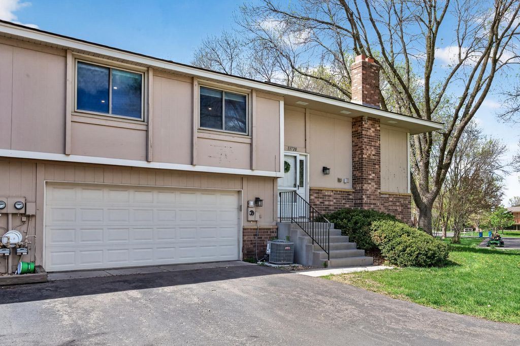 Photo of 13720 74th Avenue N, Maple Grove, MN 55311 (MLS # 7067949)