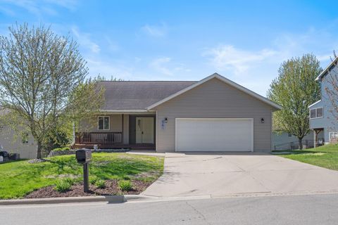 Photo of 561 12th Street SW, Faribault, MN 55021 (MLS # 7063432)