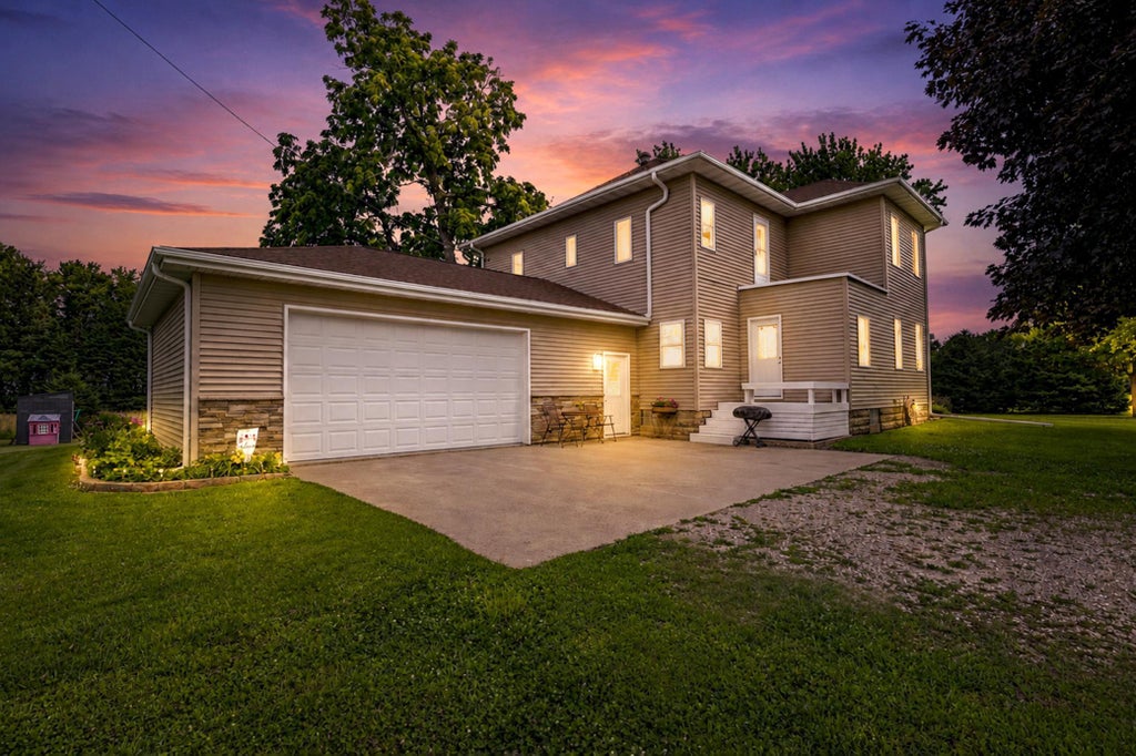 Photo of 19933 900th Avenue, Austin, MN 55912 (MLS # 7107993)