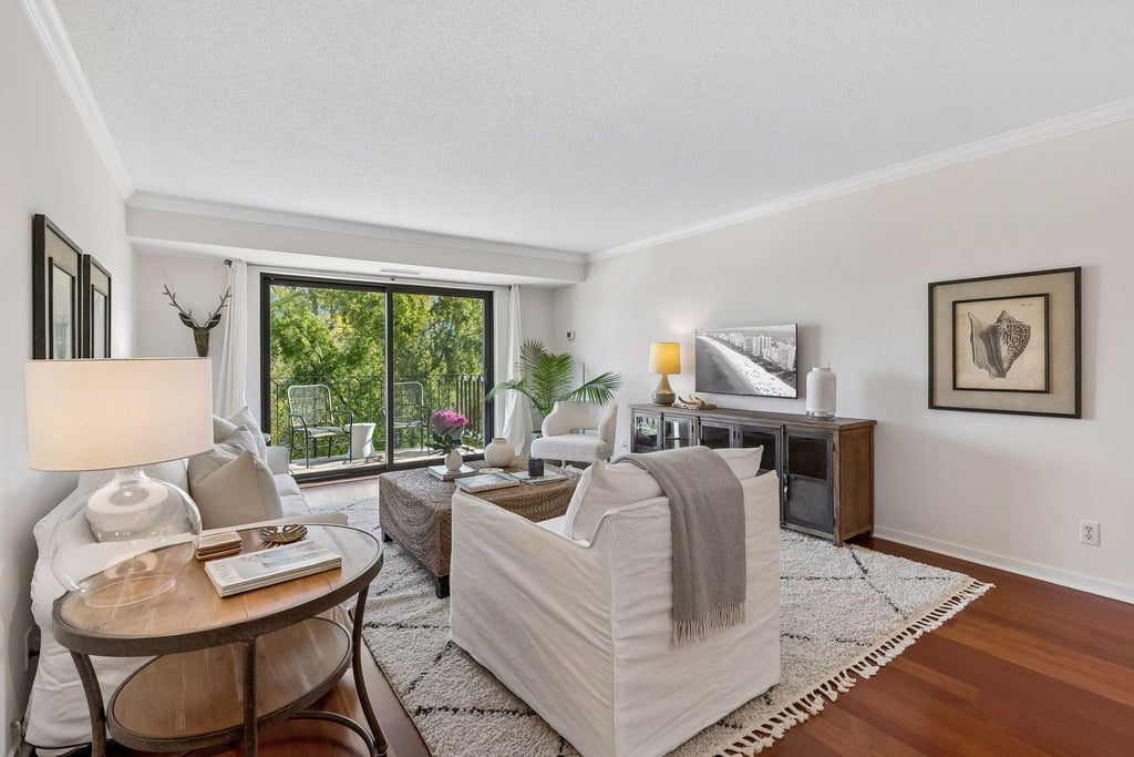 Photo of 3131 Excelsior Boulevard #408, Minneapolis, MN 55416 (MLS # 7162373)