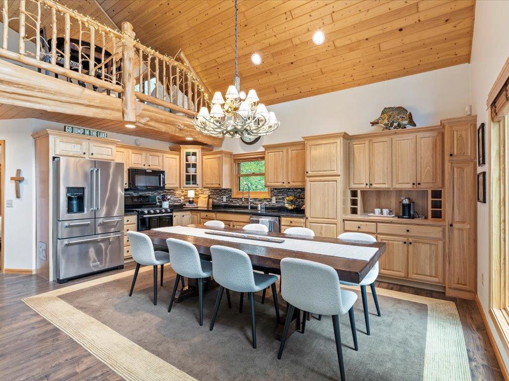 10960 Pine Beach Peninsula Road