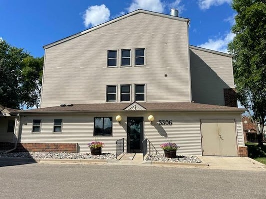 3306 VILLAGE GREEN BLVD APT 302, MOORHEAD, MN 56560 - Image 4e98abccd6ebb3dd8e1827c387970ab2/1740610401