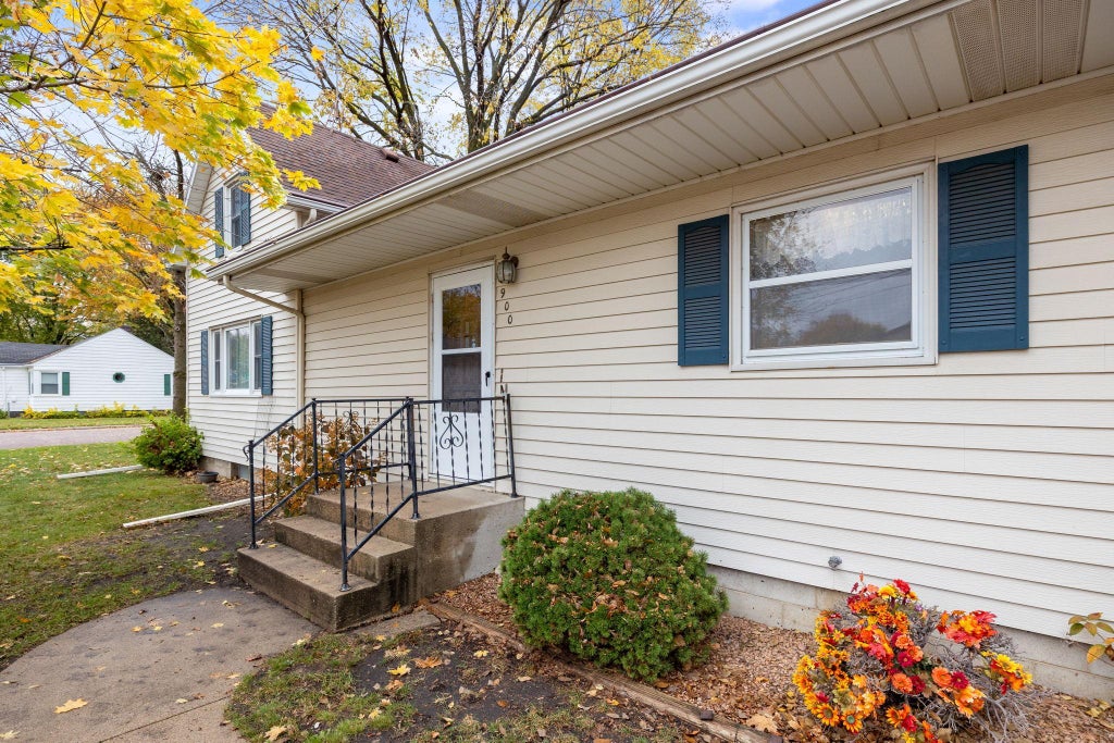 Photo of 900 1st Avenue N, Lester Prairie, MN 55354 (MLS # 7164861)