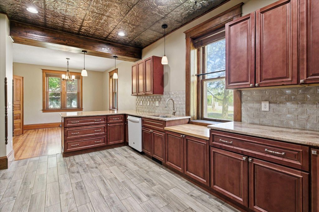 Photo of 131 Main Street N, Shakopee, MN 55379 (MLS # 7069533)