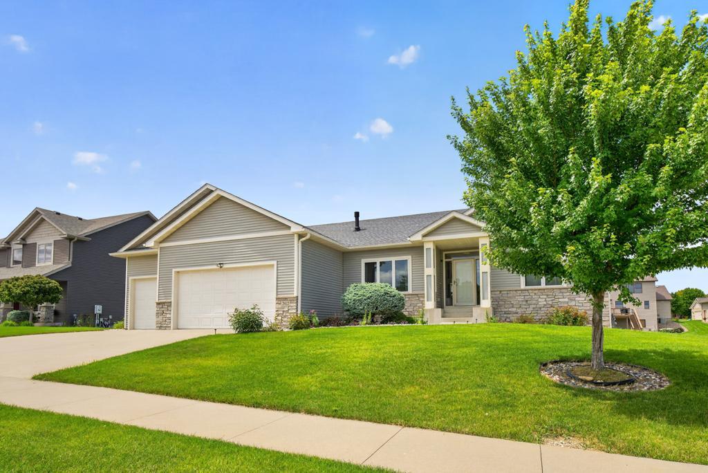 3413 Stonehedge Drive NE