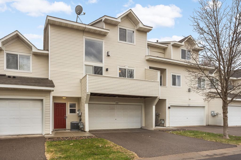 Photo of 9005 Sawgrass Glen, Maple Grove, MN 55311 (MLS # 7054756)