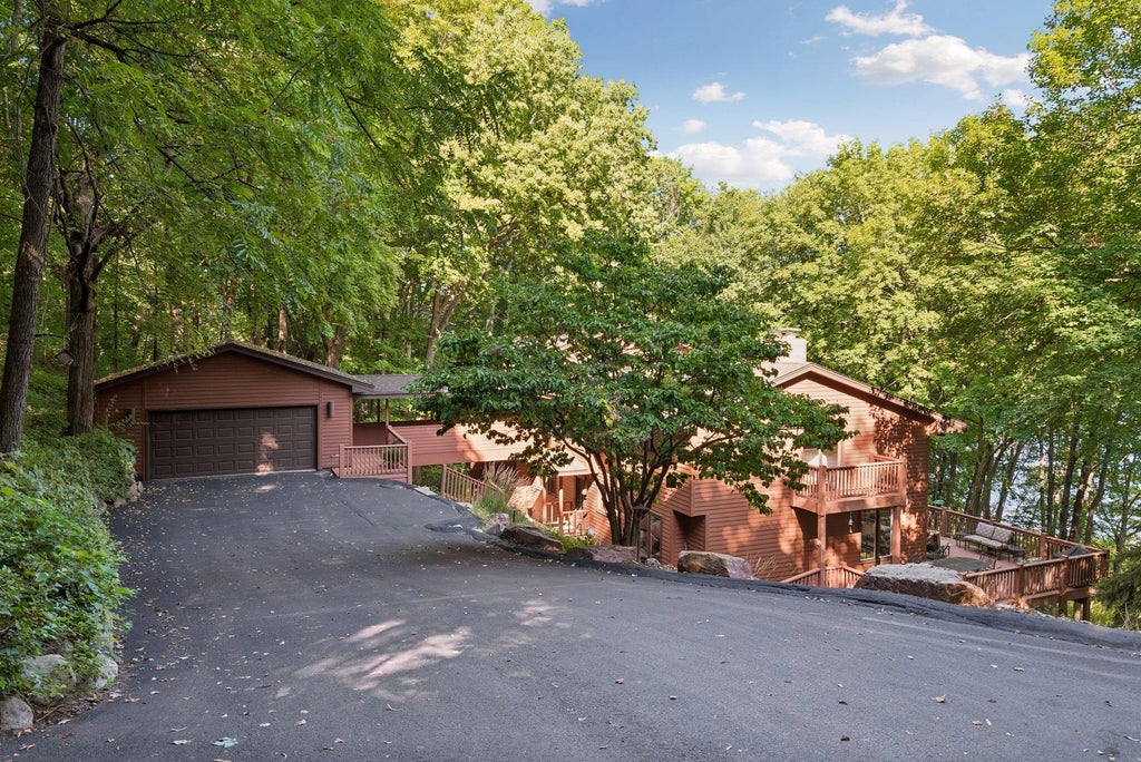 Photo of 5845 Ridge Road, Shorewood, MN 55331 (MLS # 7124166)