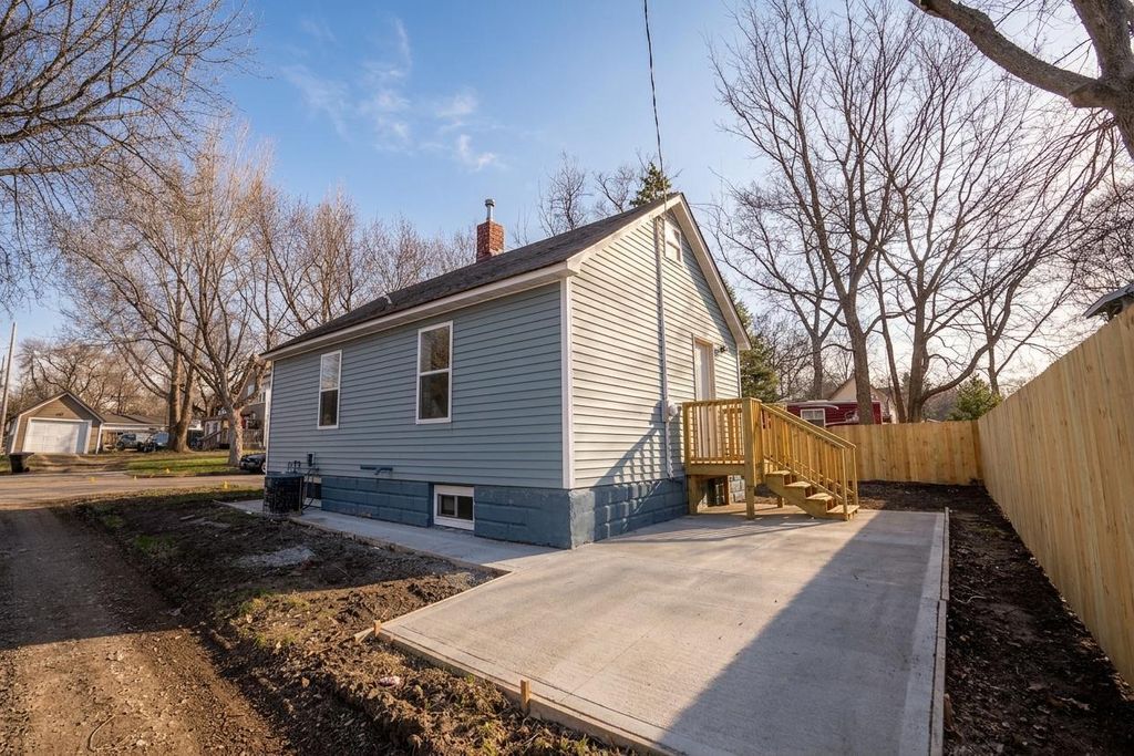 Photo of 312 Grove Avenue, Montevideo, MN 56265 (MLS # 7054808)