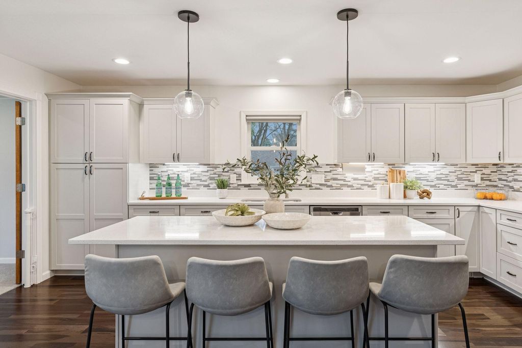 Photo of 7560 Superior Terrace, Eden Prairie, MN 55344 (MLS # 6819939)