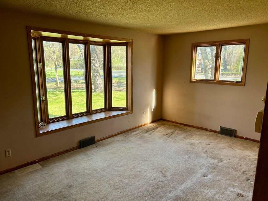 Photo of 2090 Quentin Avenue S, Lakeland, MN 55043 (MLS # 7060742)