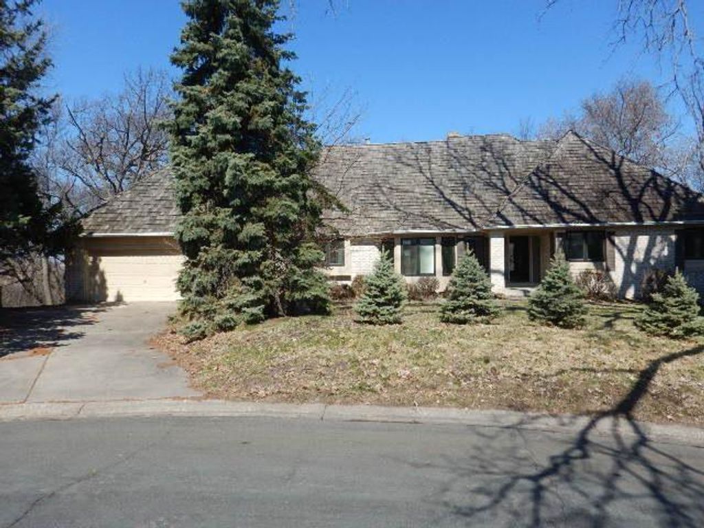 Photo of 8079 Kentucky Circle, Bloomington, MN 55438 (MLS # 7059905)