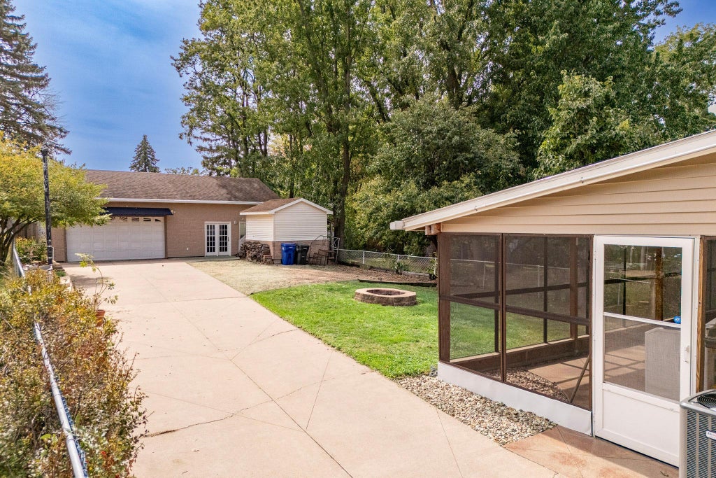 Photo of 1554 Burns Avenue, Saint Paul, MN 55106 (MLS # 7143365)