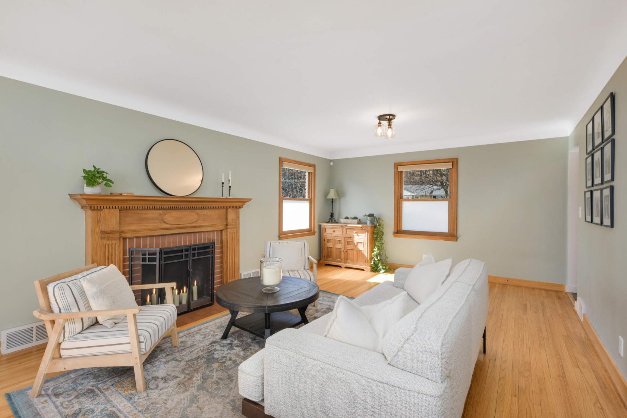 604 Lexington Parkway S