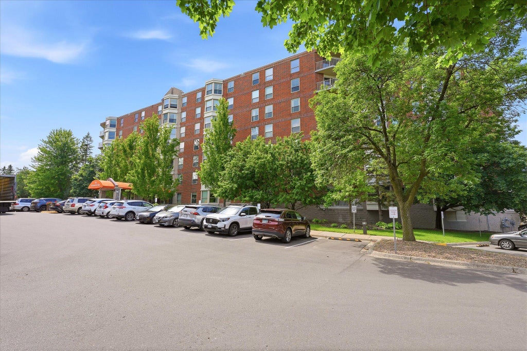 Photo of 1425 W 28th Street #322, Minneapolis, MN 55408 (MLS # 7086934)