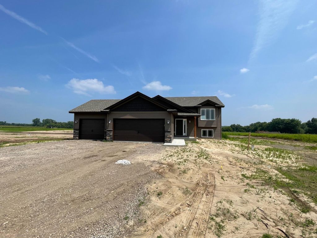 Photo of 2512 341st Avenue NW, Cambridge, MN 55008 (MLS # 7089993)