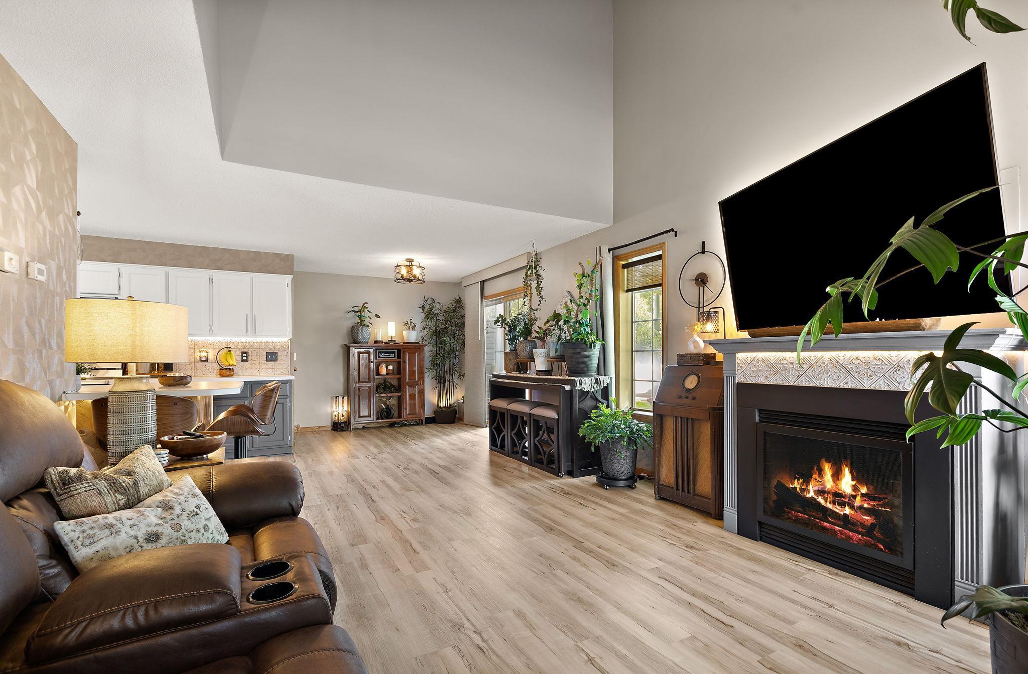 317 Creekside Drive