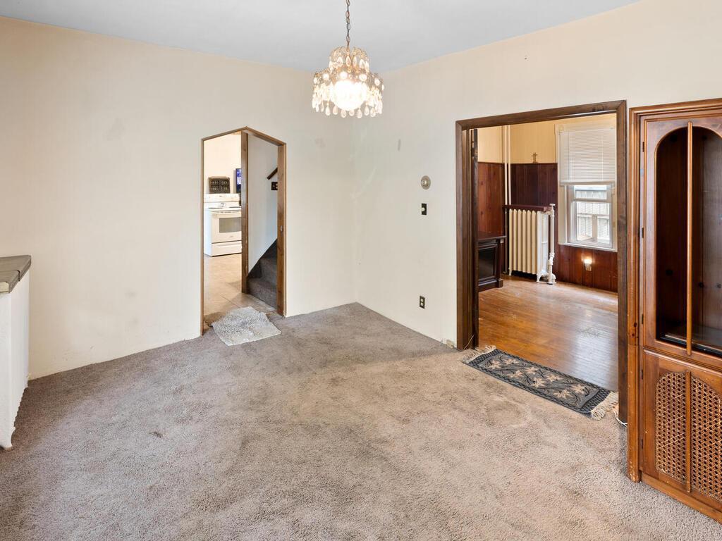 1037 Saint Clair Avenue