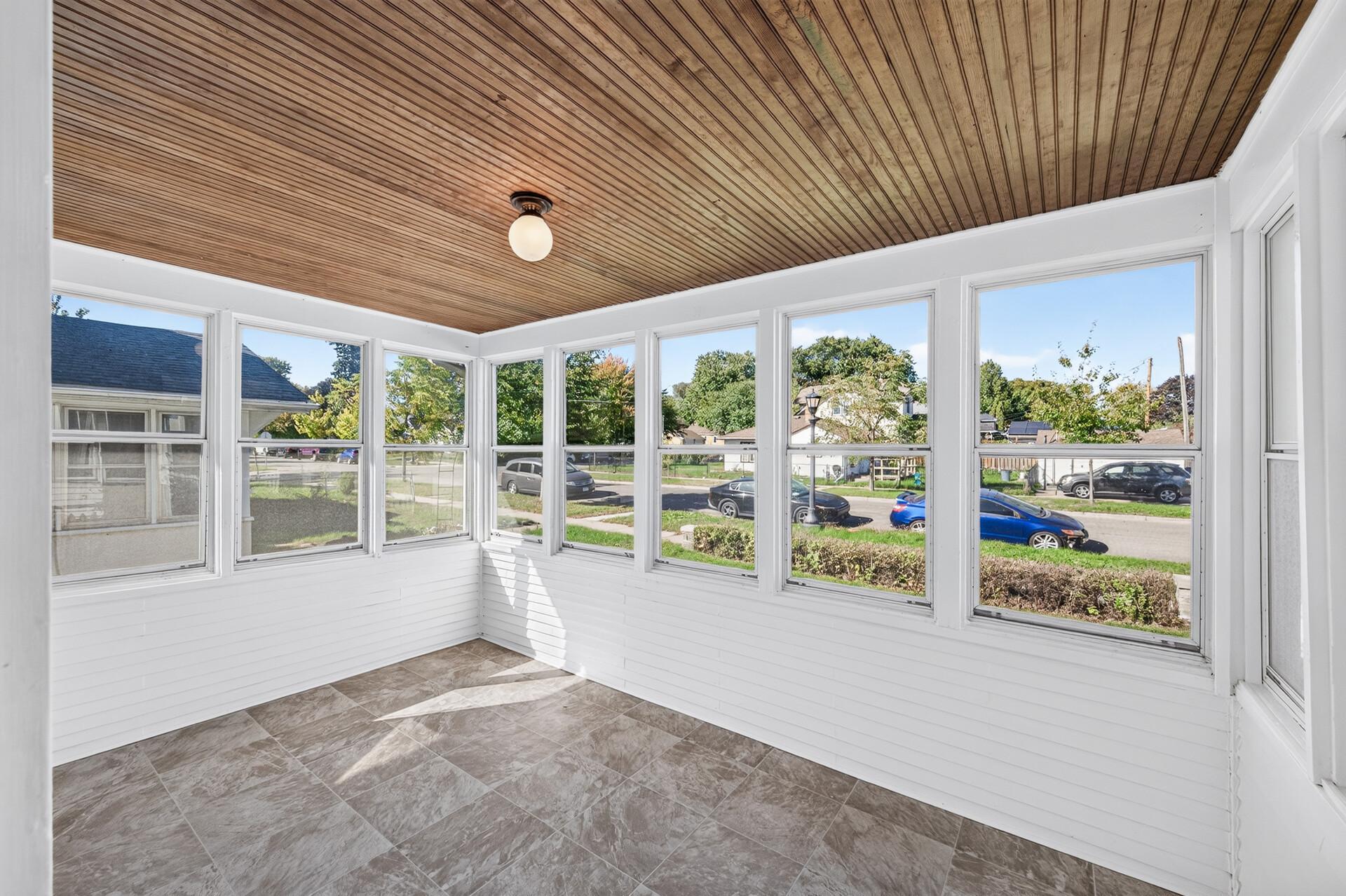 1190 Magnolia Avenue E