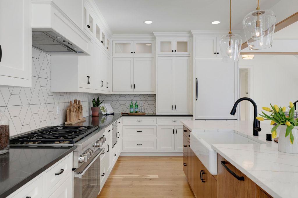 Photo of 45XX Parkside Ln, Edina, MN 55436 (MLS # 7018761)