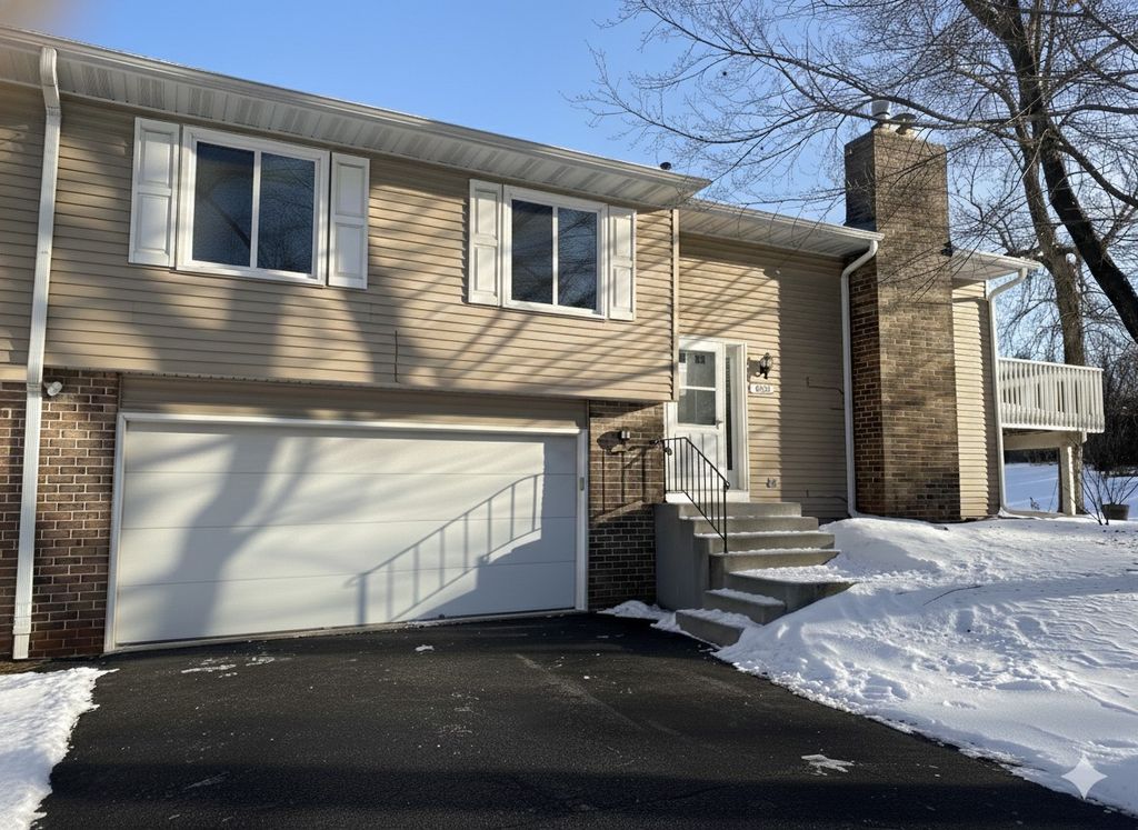 Photo of 4670 Ridge Cliff Drive, Eagan, MN 55122 (MLS # 7013426)