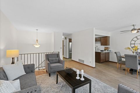 4670 Ridge Cliff Drive Eagan MN 55122