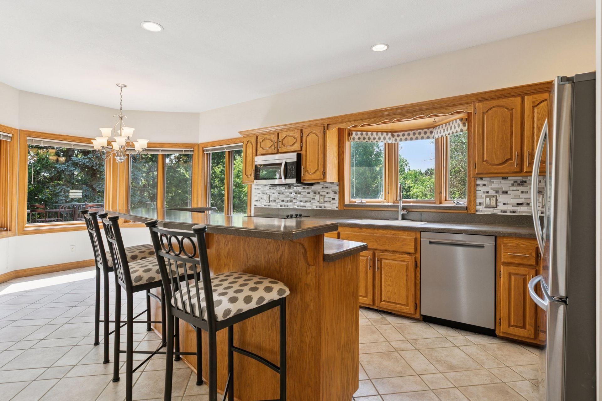 5938 Burke Trail